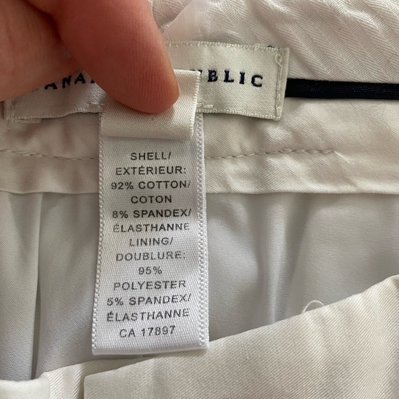 Banana Republic Women’s white lined dress pants - Picture 4 of 6